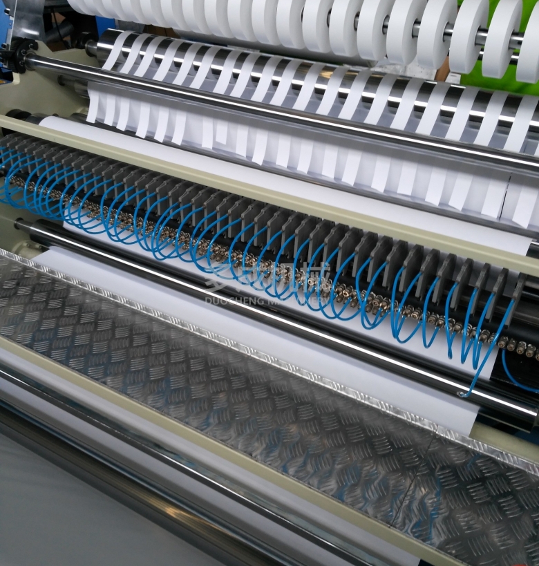 DC-SLM-1800布料冷切分切機、熱切分條機